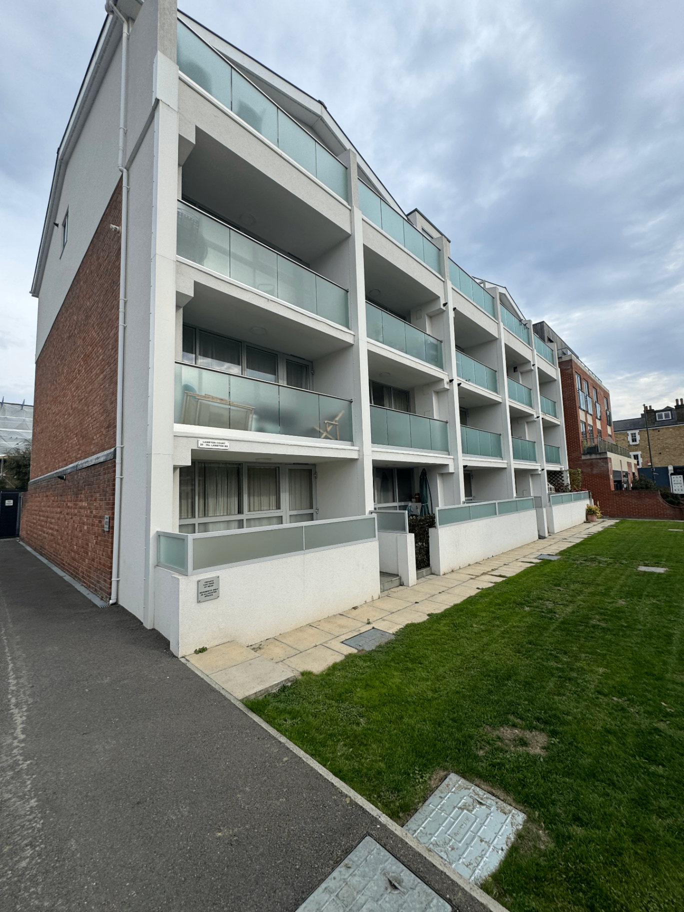 Residential block cleaned by L E Cleaning in London