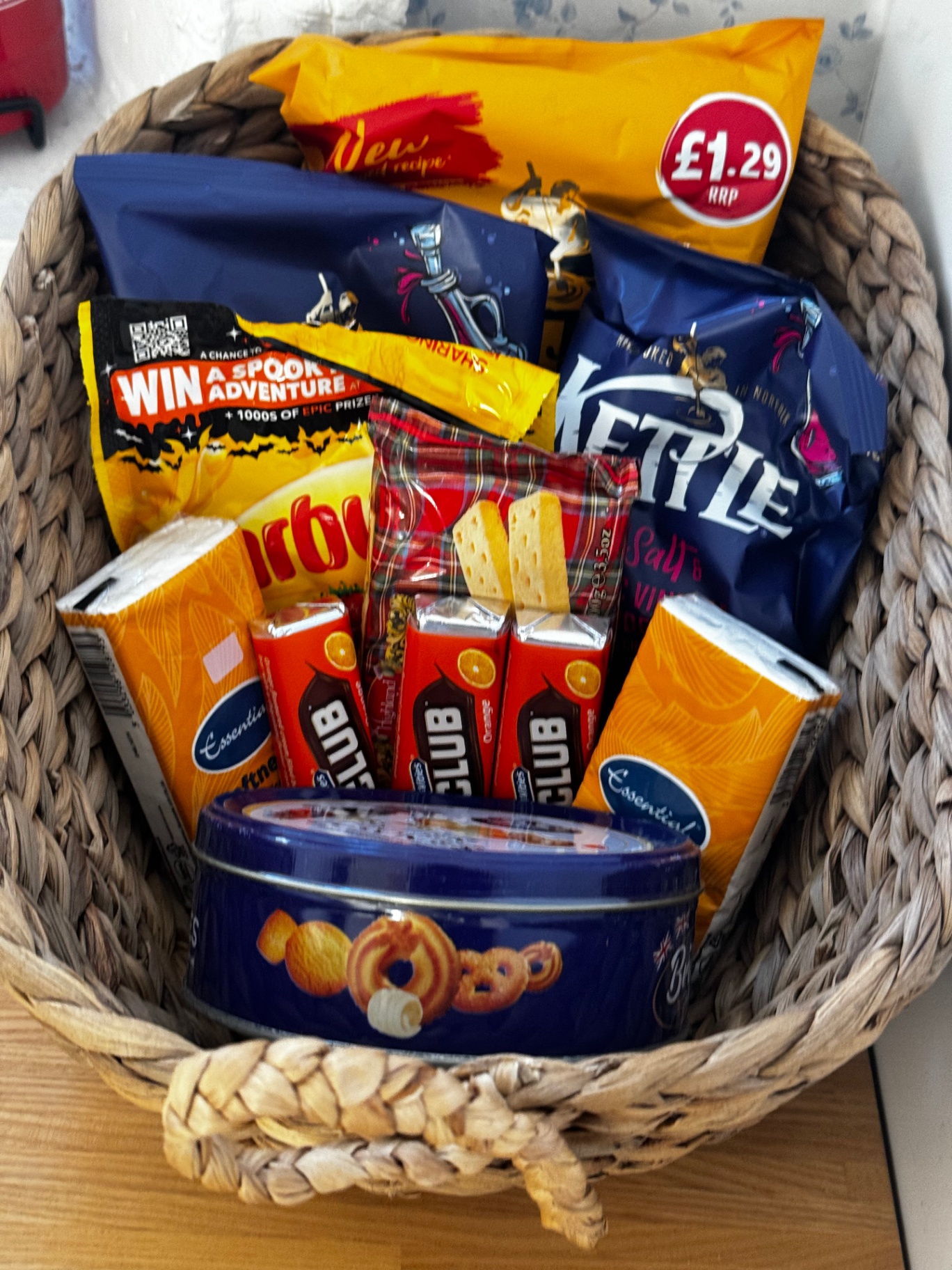 Welcome basket · restock